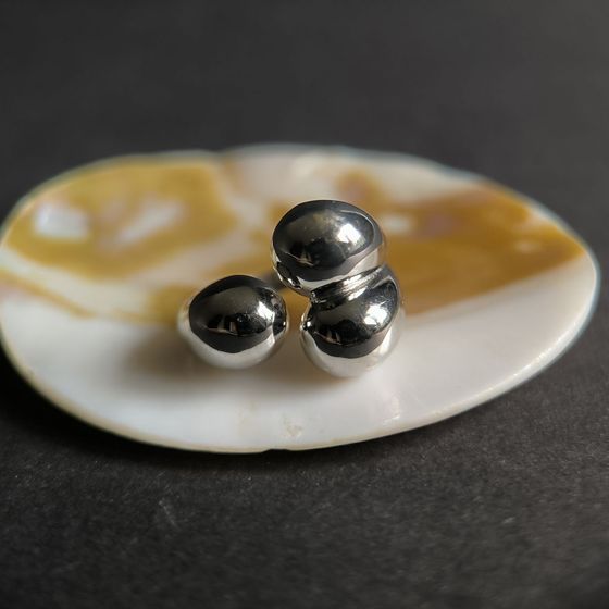 Срібна каблучка без каменів