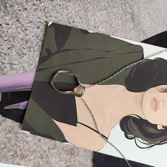 Silver necklace without stones