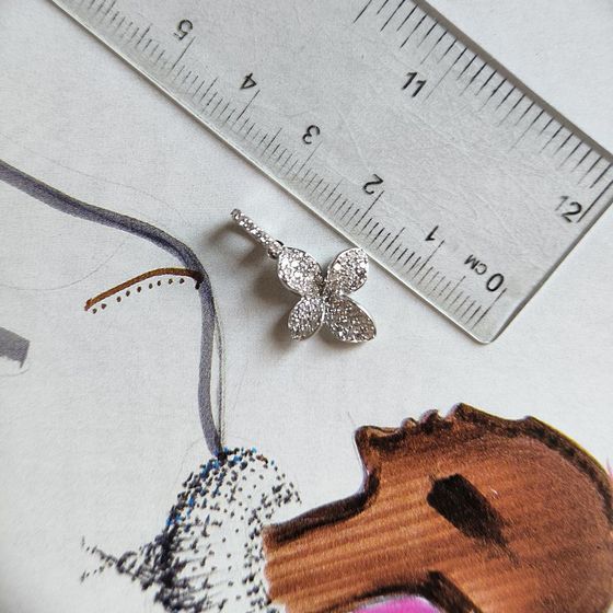 Срібна підвіска з фіанітами