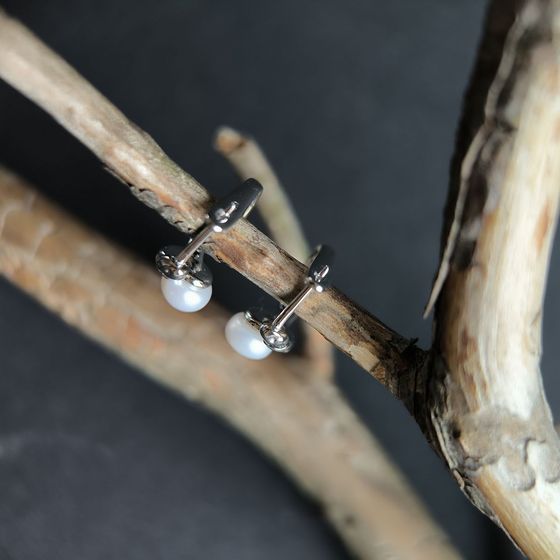 Срібні сережки з перлами