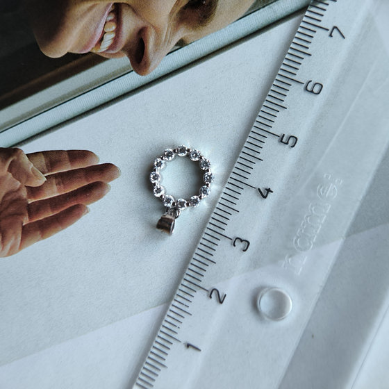 Срібна підвіска з фіанітами