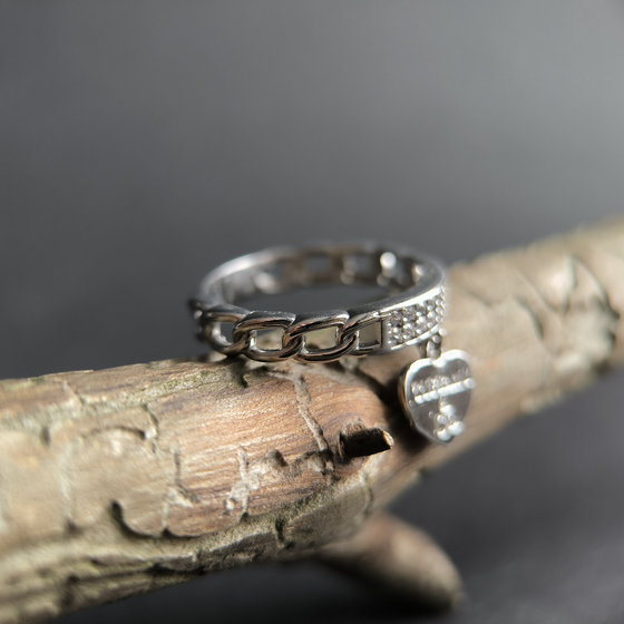 Срібна каблучка з фіанітами 0.18ct