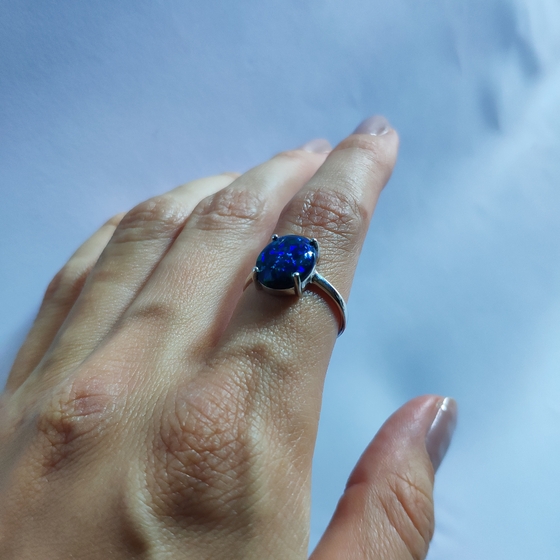 Серебряное кольцо с опалом