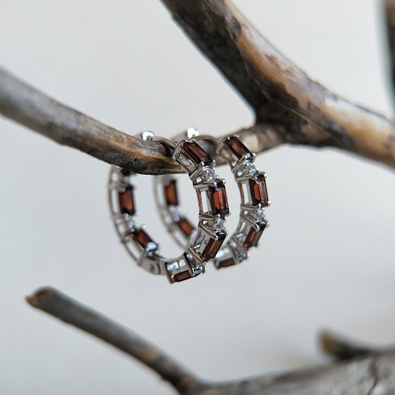 Срібні сережки з гранатом 6.17ct
