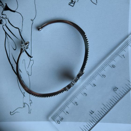 Silver bracelet with mother-of-pearl, phyanites