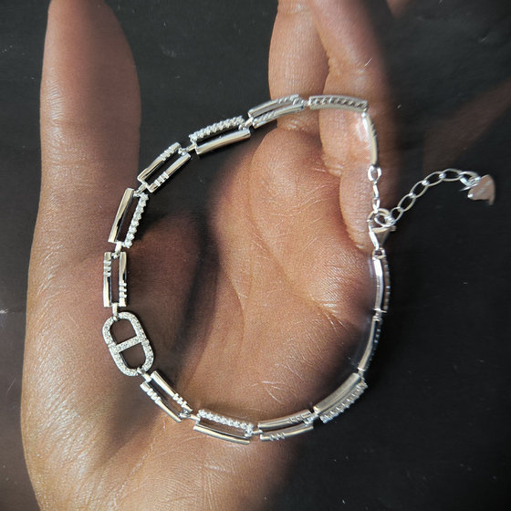 Silver bracelet with cubic zirconia