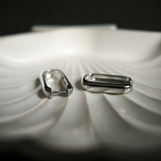 Срібні сережки без каменів