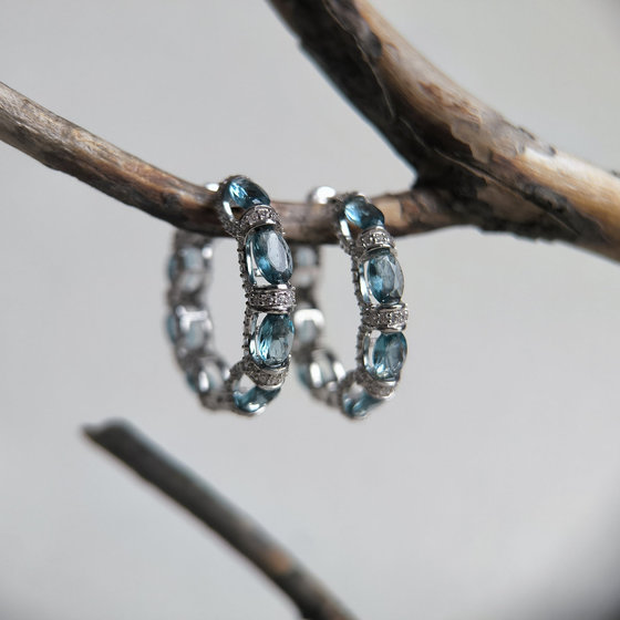 Серебряные серьги с топазом Лондон Блю 8.12ct, фианитами