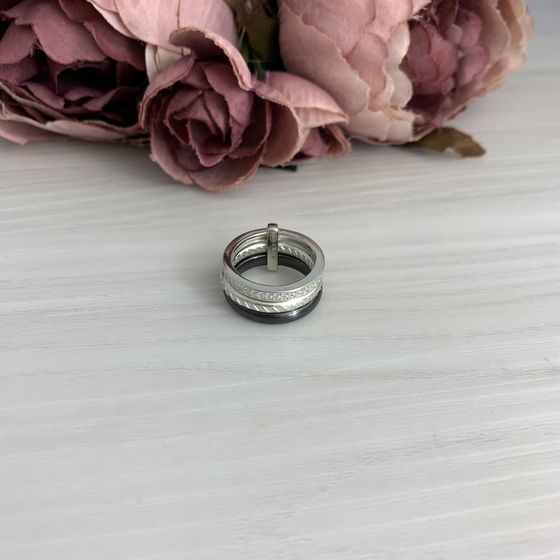 Silver ring with ceramics