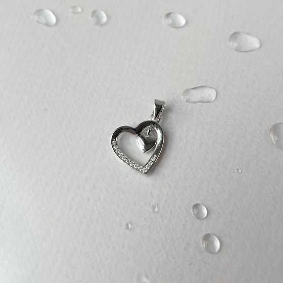 Silver pendant with phianites