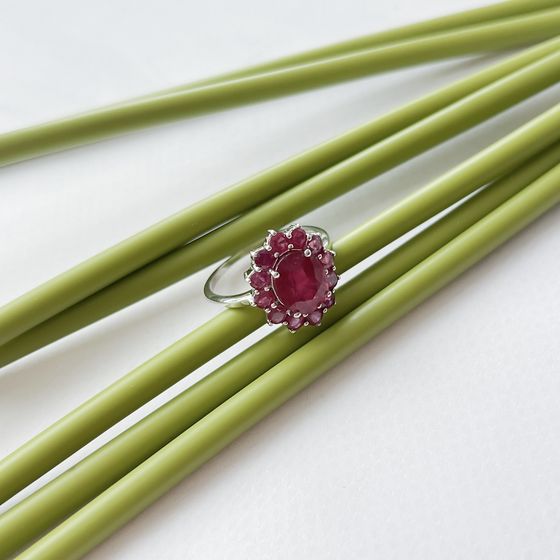 Срібна каблучка з рубіном 5,388 карата