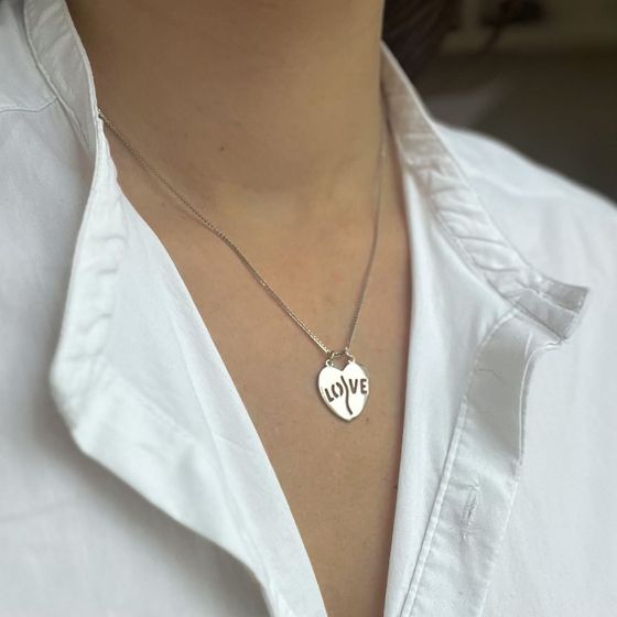 Silver pendant without stones