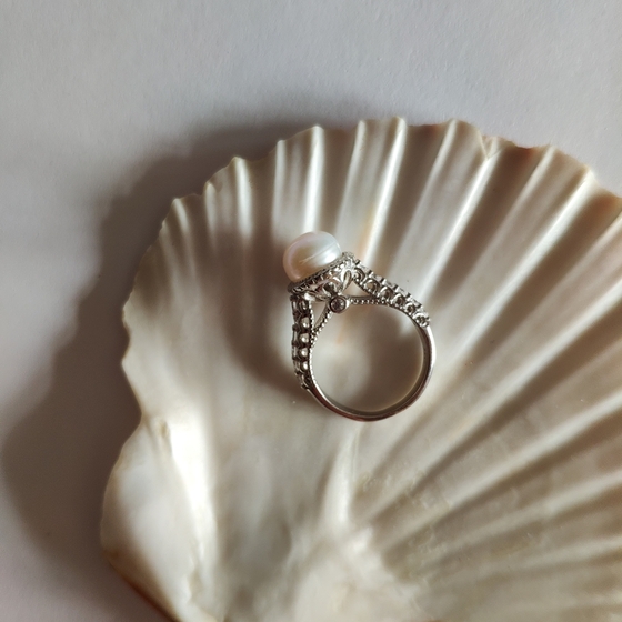 Серебряное кольцо с жемчугом 3.5ct