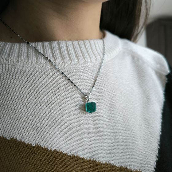 Срібна підвіска з фіанітами