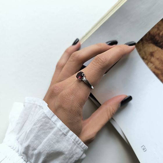 Срібна каблучка з гранатом nano 1.655ct