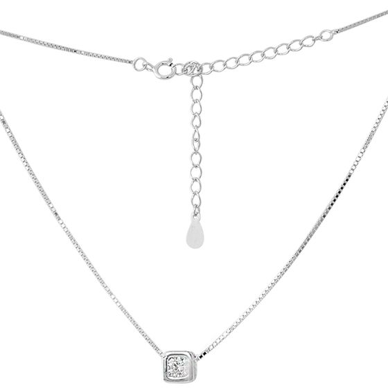 Silver necklace with phianites