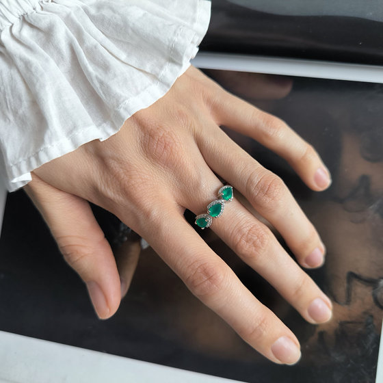 Срібне кільце з агатом 1,48 карата