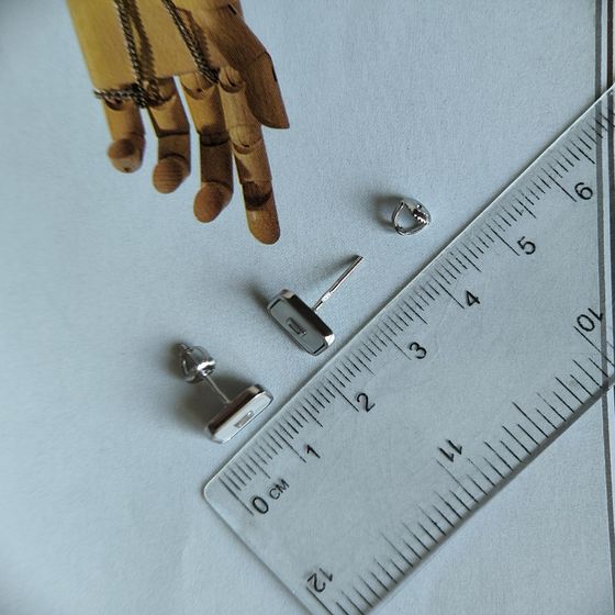 Срібні сережки з перламутром, фіанітами