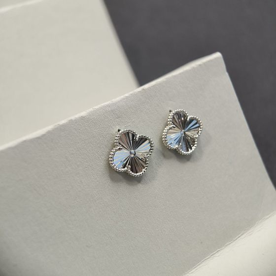 Серебряные серьги без камней