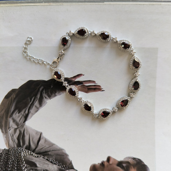 Срібний браслет з гранатом 8.751ct