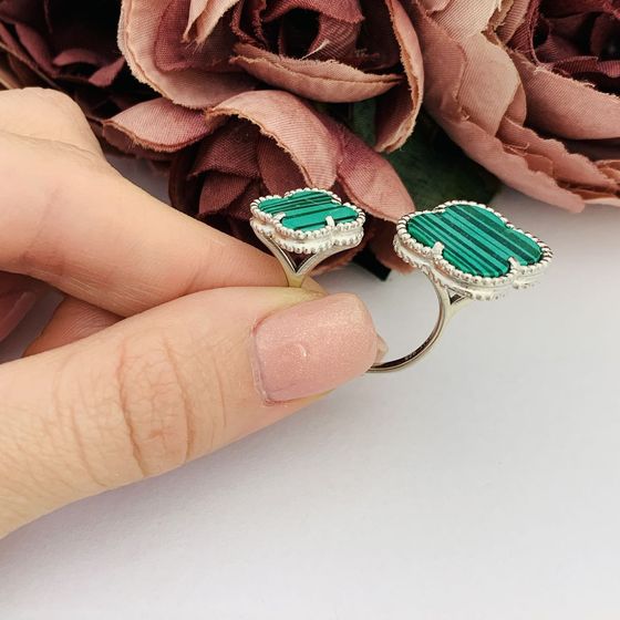 Silver ring with malachite