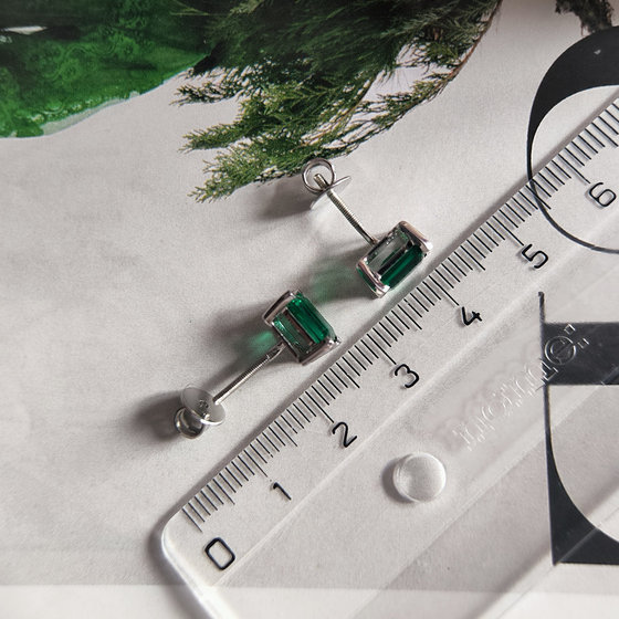 Срібні сережки з смарагдом nano 1.7ct