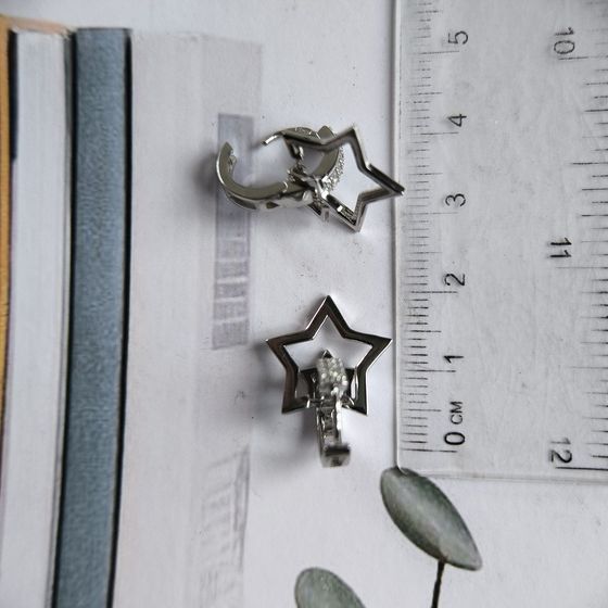 Срібні сережки з фіанітами