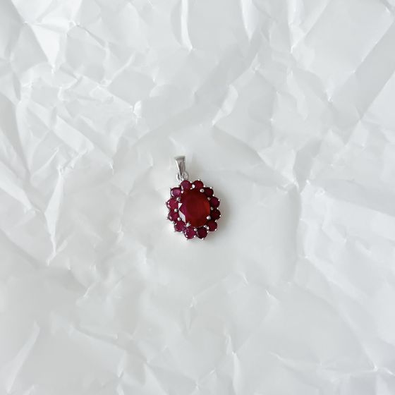 Срібна підвіска з рубіном 5,388 карата