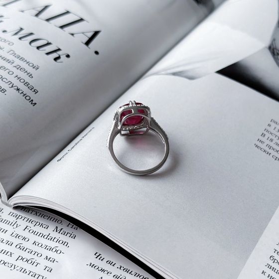 Серебряное кольцо с рубином 8.057ct