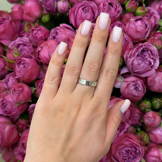 Срібна каблучка без каменів