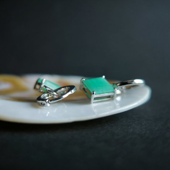 Срібні сережки зі смарагдом 4.217ct