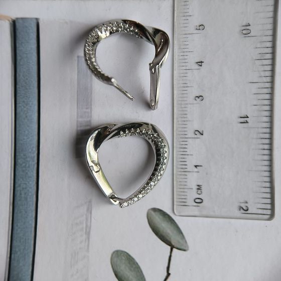 Срібні сережки з фіанітами