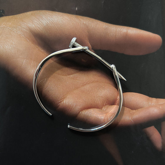 Silver bracelet with cubic zirconia