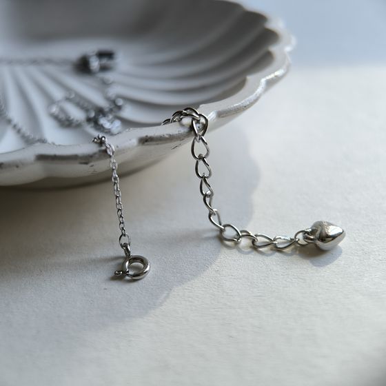 Silver necklace with onyx