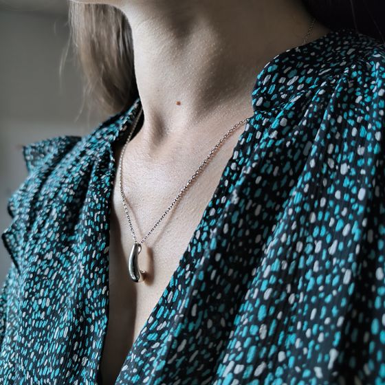 Silver necklace without stones