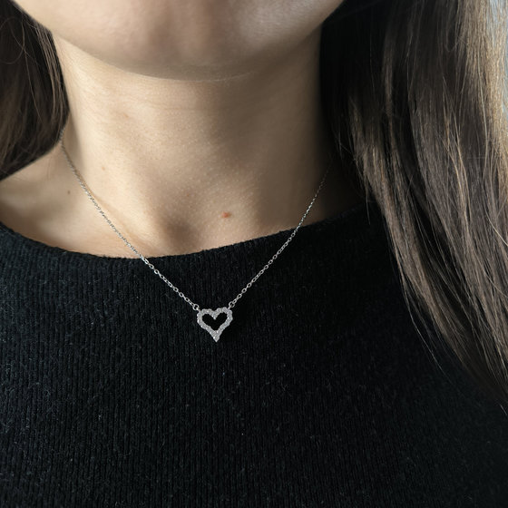 Silver necklace with cubic zirconia