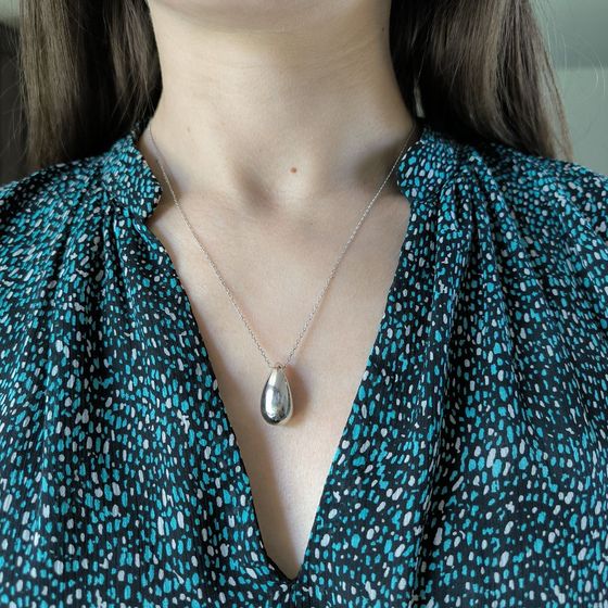 Silver necklace without stones