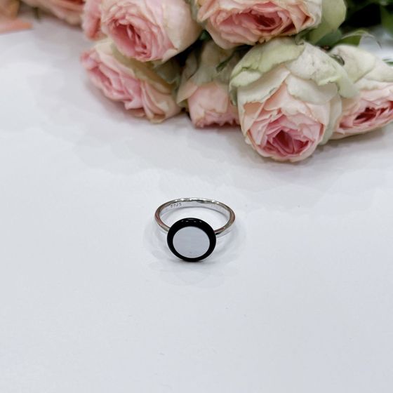 Серебряное кольцо с ониксом, перламутром