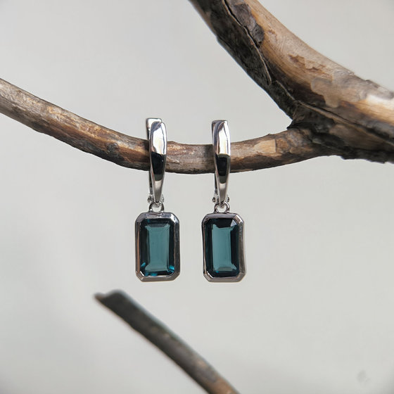 Серебряные серьги с топазом Лондон Блю 3.6ct