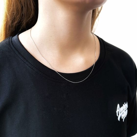 Silver chain without stones