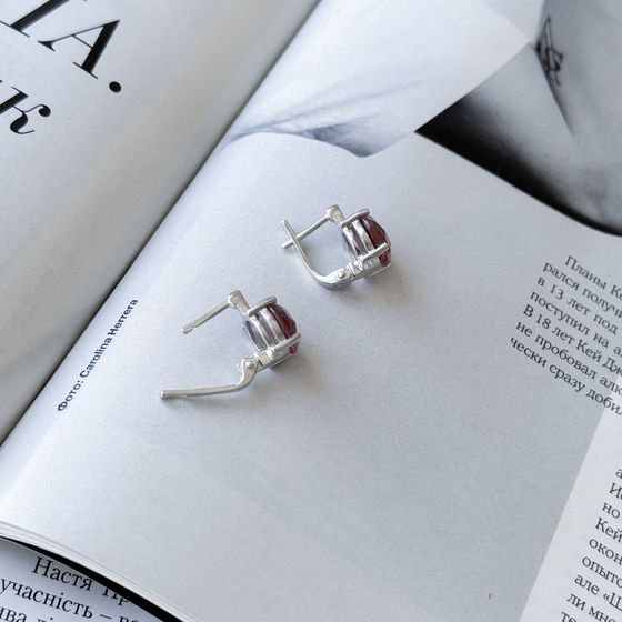 Silver ring with sultanite