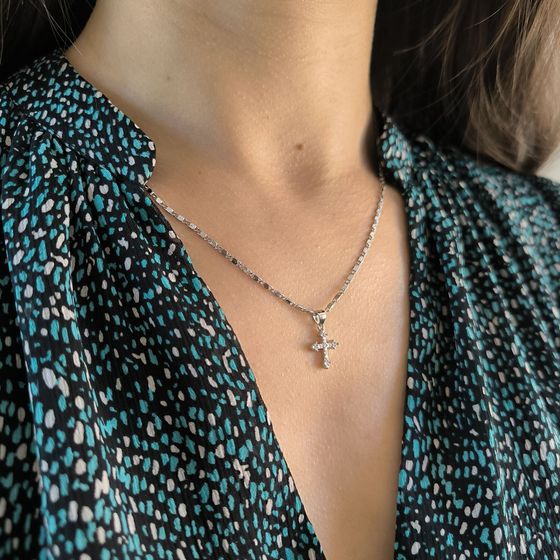 Silver cross with phianites