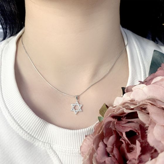 Срібна підвіска з фіанітами