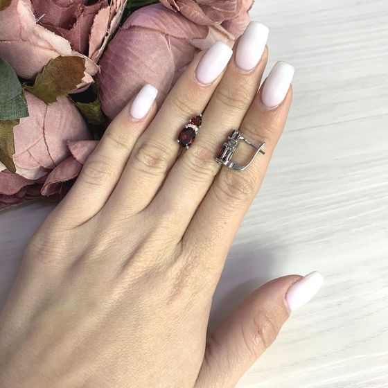 Серебряные серьги с гранатом 3.712ct