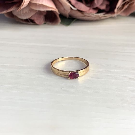 Золотое кольцо с рубином 0.3ct