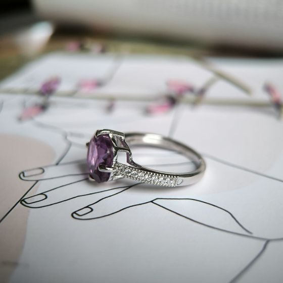 Silver ring with alexandrite 5.378ct