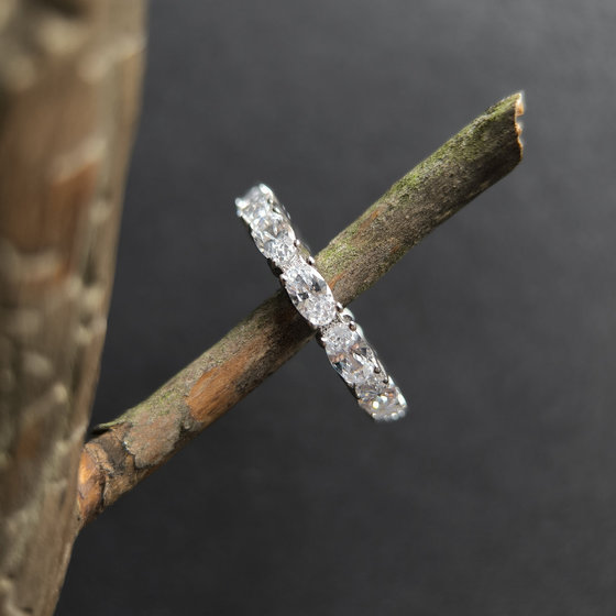 Silver ring with cubic zirconia and mother-of-pearl