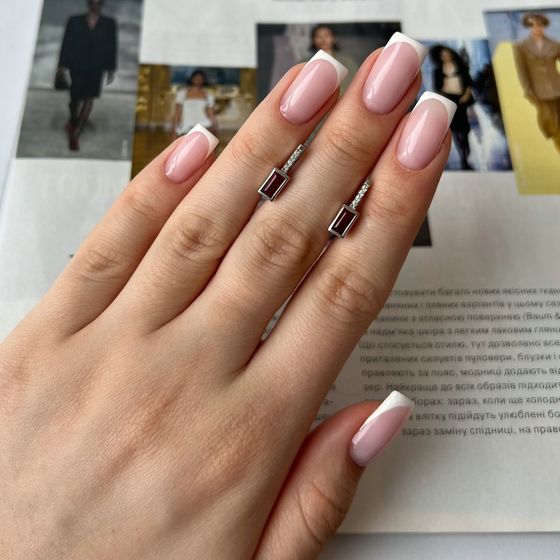 Срібні сережки з рубіном 1,145 карата та фіанітами