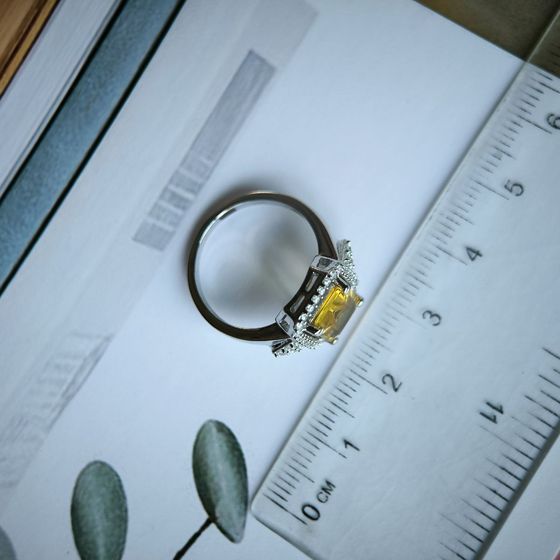 Silver ring with citrine nano