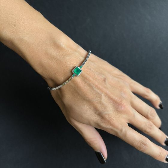 Серебряный браслет с агатом 1.387ct, фианитами